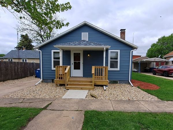 310 N LaSalle Avenue , Ladd, IL 61329
