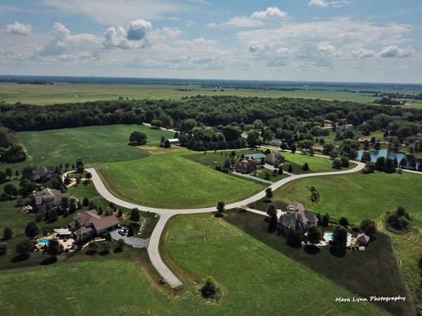 #11 Derek Drive , Elburn, IL 60119