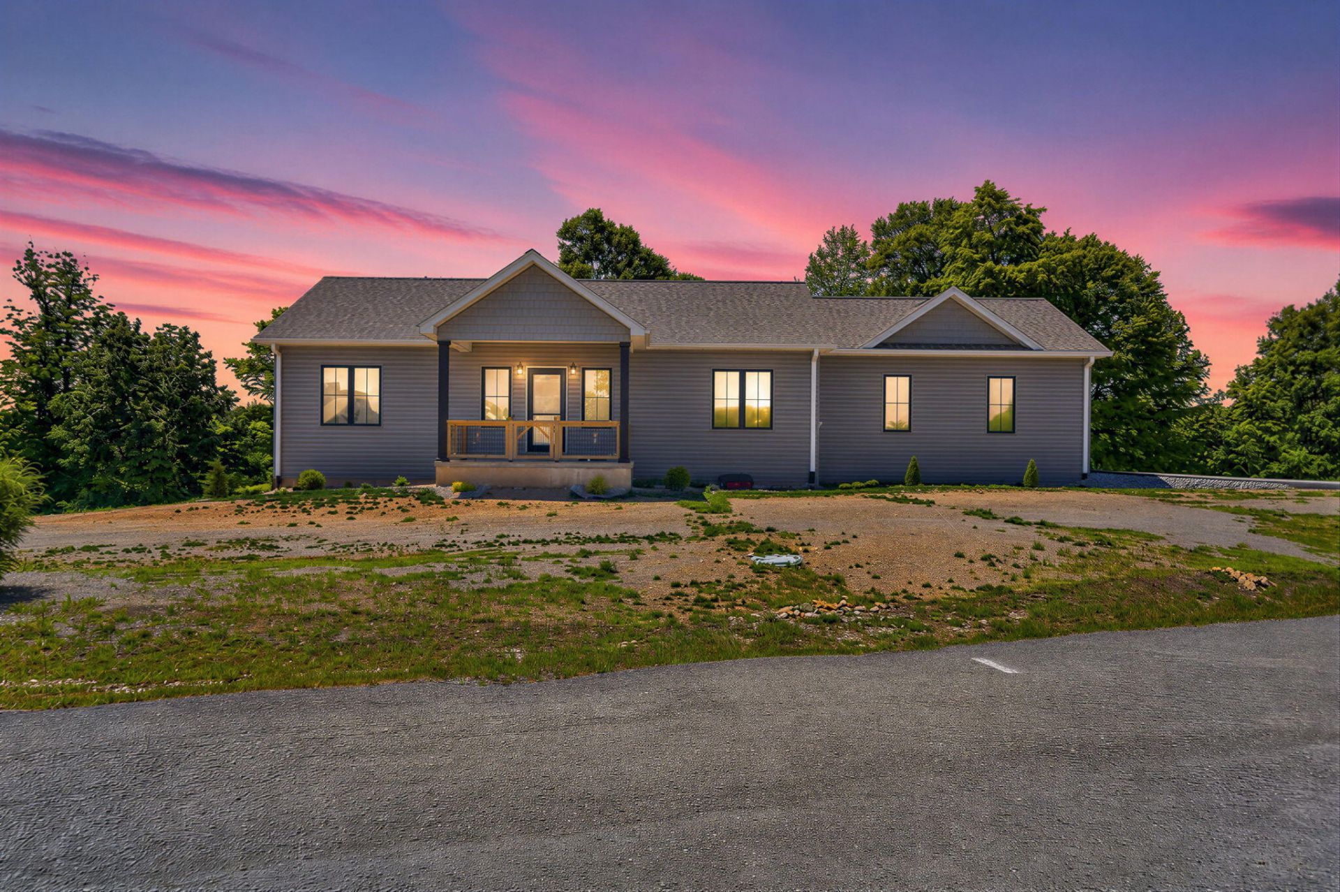 944 Lakepoint Drive, Albany, KY 42602