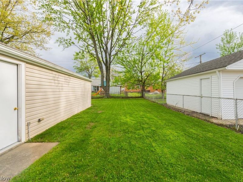 30414 Mildred Drive, Willowick, OH 44095 Photo 35