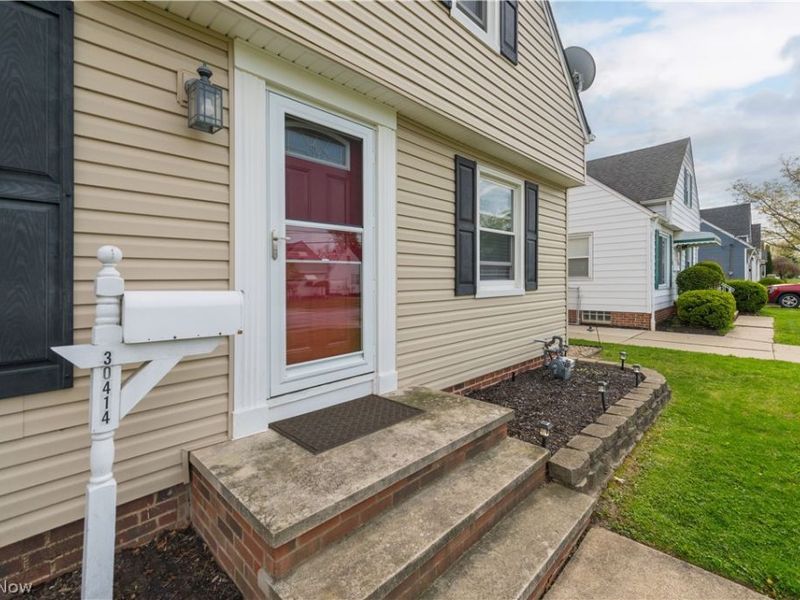 30414 Mildred Drive, Willowick, OH 44095 Photo 4