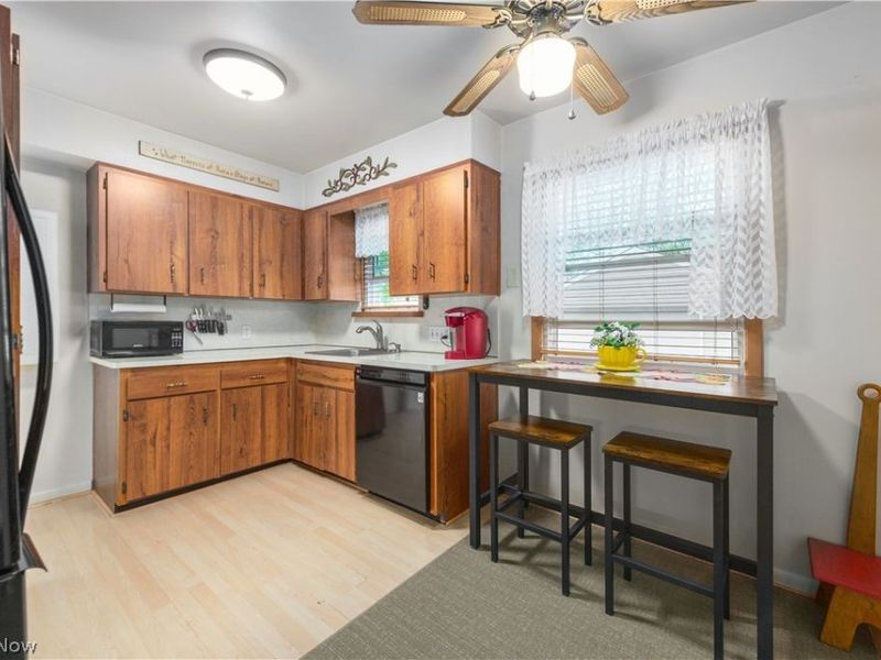 30414 Mildred Drive, Willowick, OH 44095 Photo 9