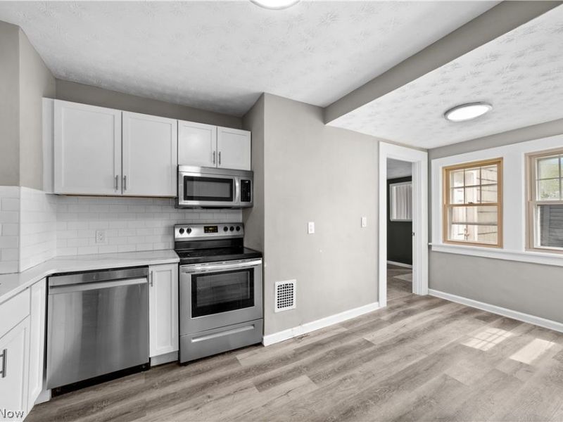 1335 West Boulevard, Cleveland, OH 44102 Photo 8