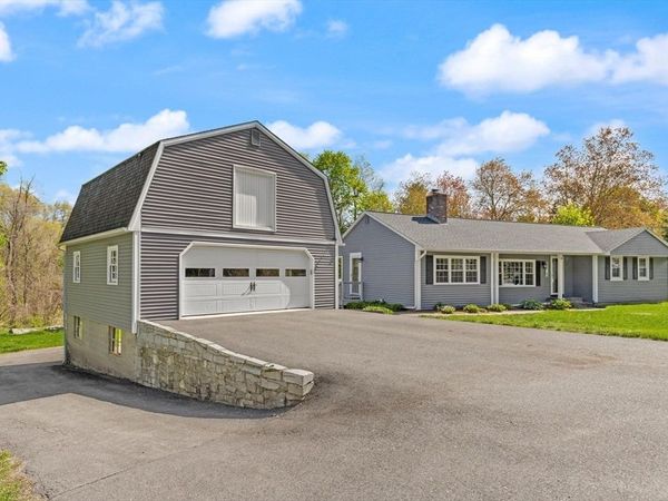 10 Lowell Rd, Westford, MA 01886
