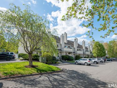 182 Willow, Unit 182, New Milford, CT 06776