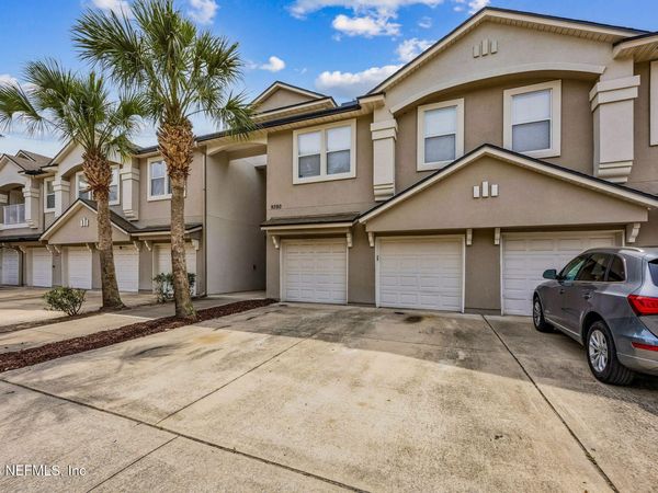 9390 UNDERWING Way, Unit 7-2, Jacksonville, FL 32257