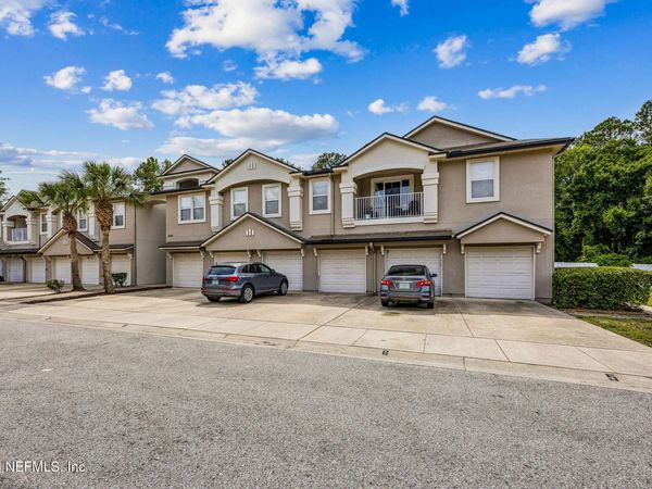 9390 UNDERWING Way, Unit 7-2, Jacksonville, FL 32257