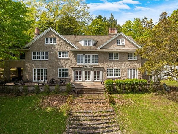 5272 Onondaga Road , Camillus, NY 13031