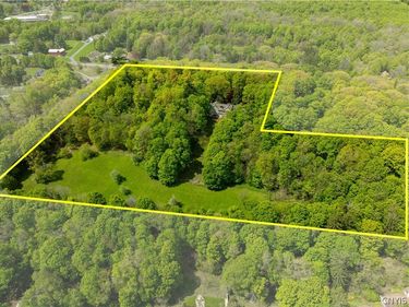 5272 Onondaga Road, Camillus, NY 13031