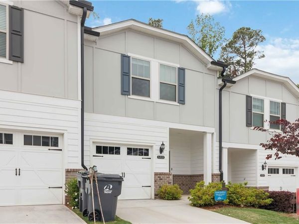 5321 Glade Park Drive , Lilburn, GA 30047