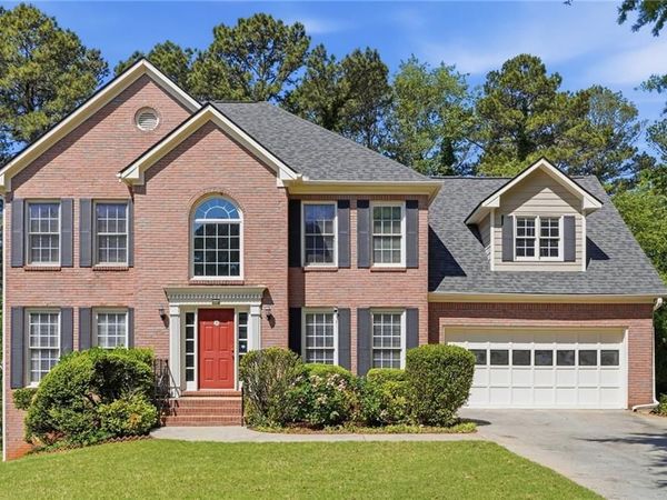 505 Saint Marks Drive SW, Lilburn, GA 30047
