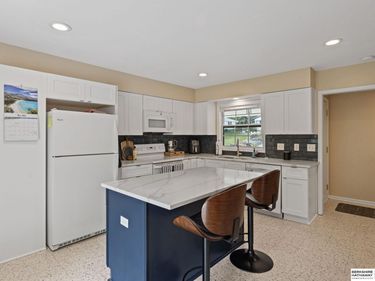 3609 Armbrust Drive, Omaha, NE 68124