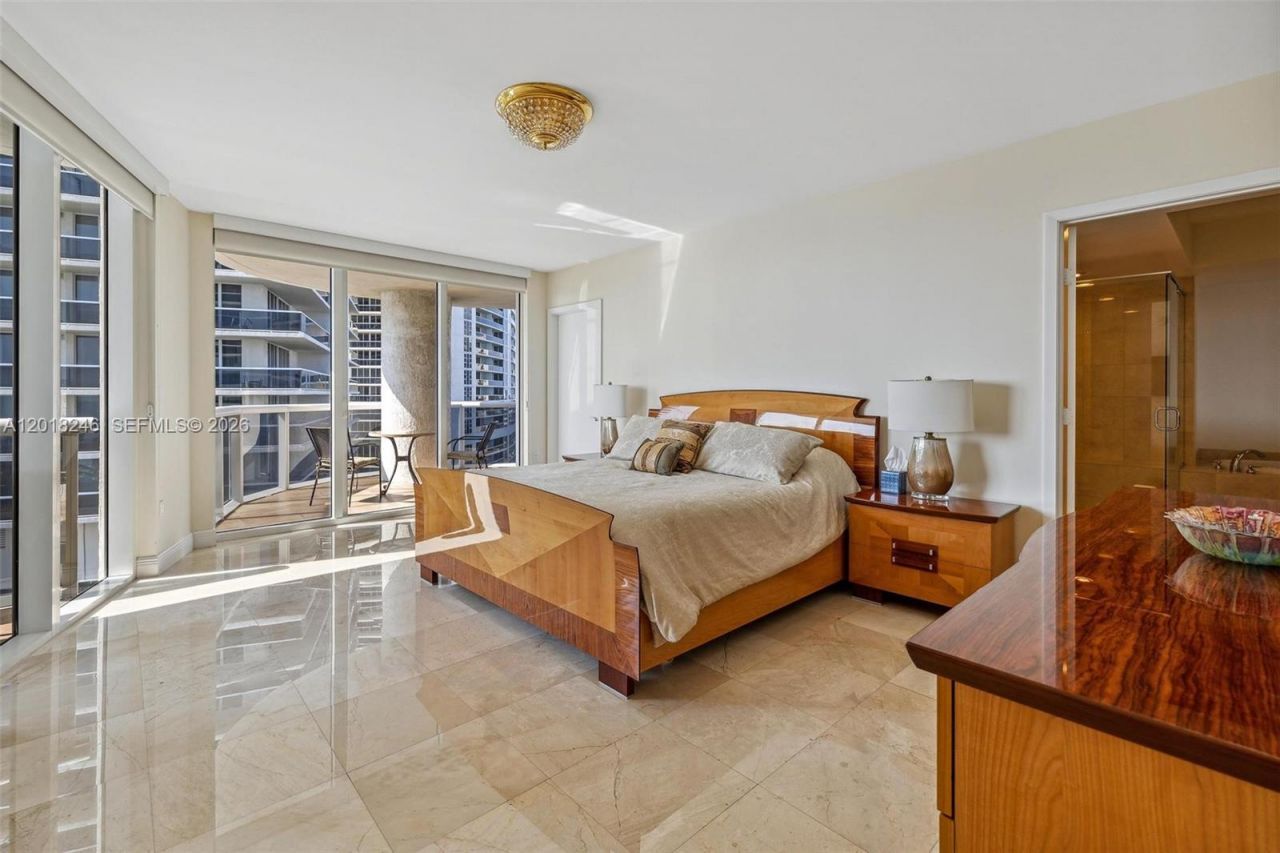 1800 S Ocean Dr , Unit 1005, Hallandale Beach, FL 33009 Photo
