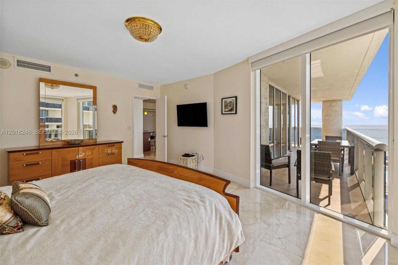 1800 S Ocean Dr , Unit 1005, Hallandale Beach, FL 33009 Photo