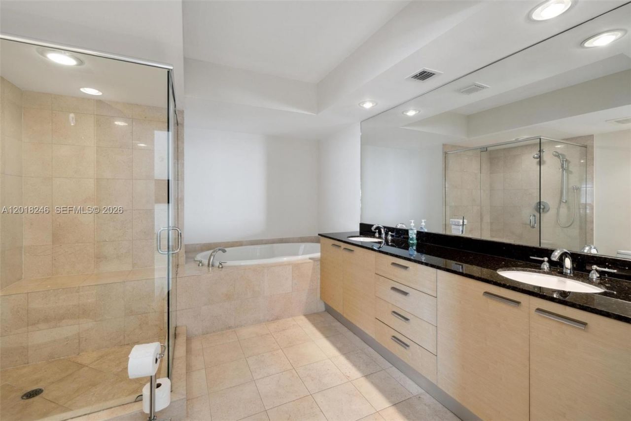1800 S Ocean Dr , Unit 1005, Hallandale Beach, FL 33009 Photo