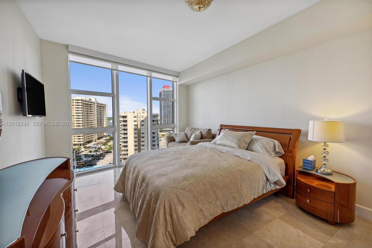 1800 S Ocean Dr , Unit 1005, Hallandale Beach, FL 33009 Photo