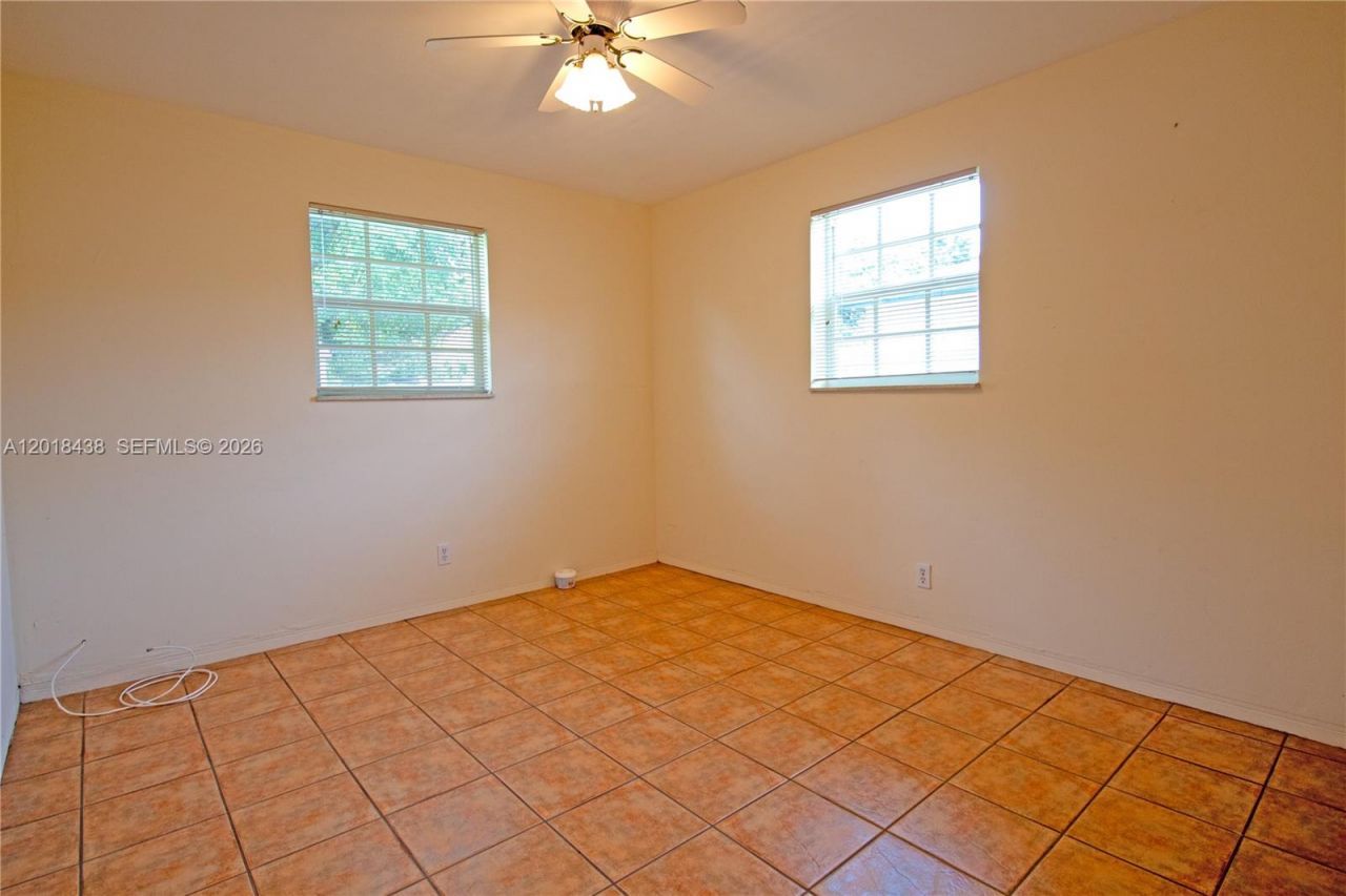 125 SW 3rd Ave, Hallandale Beach, FL 33009 Photo