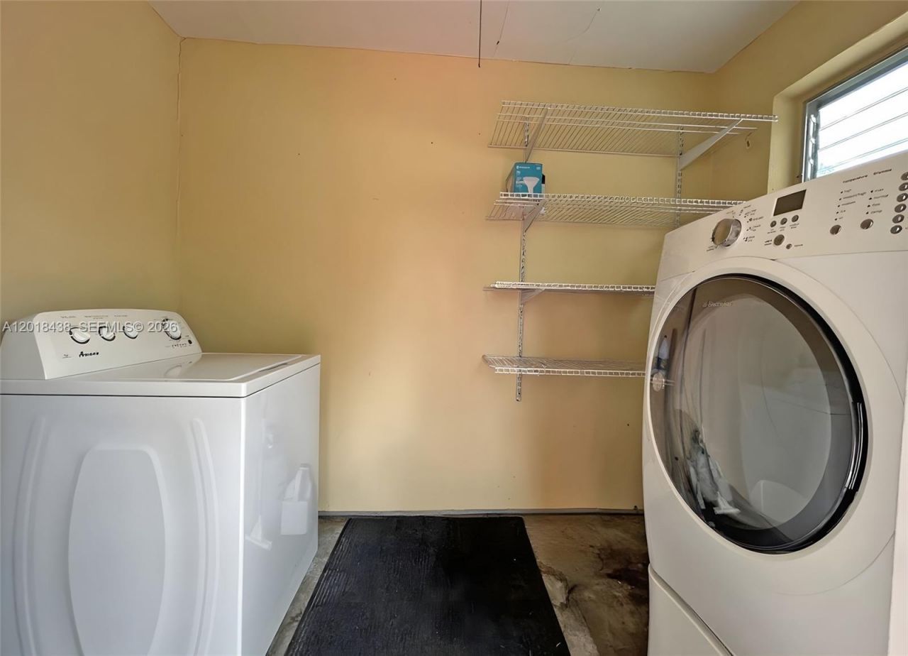 125 SW 3rd Ave, Hallandale Beach, FL 33009 Photo