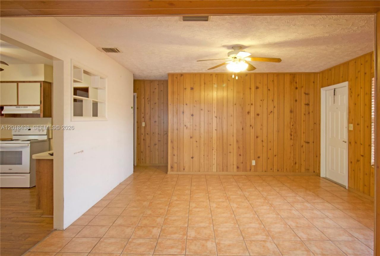 125 SW 3rd Ave, Hallandale Beach, FL 33009 Photo