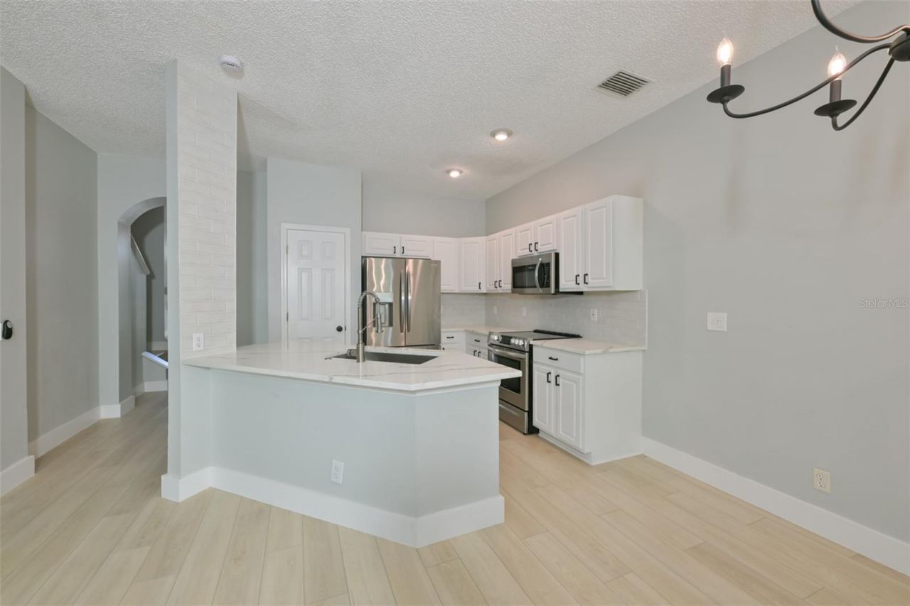 671 Vallance Way Ne, Saint Petersburg, FL 33716 Photo