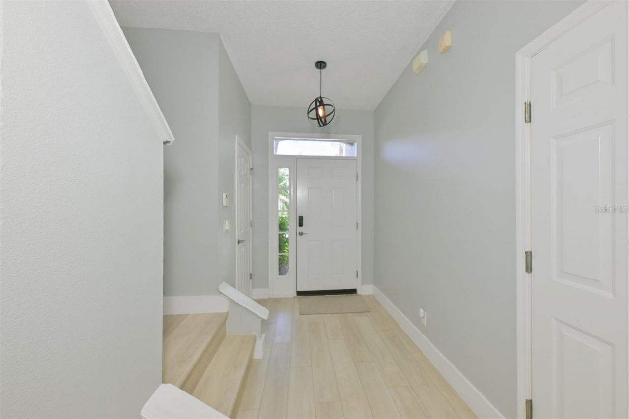 671 Vallance Way Ne, Saint Petersburg, FL 33716 Photo