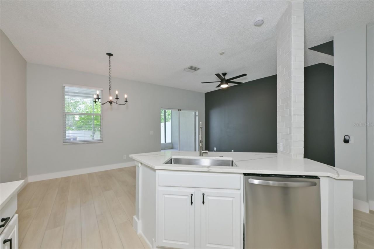 671 Vallance Way Ne, Saint Petersburg, FL 33716 Photo