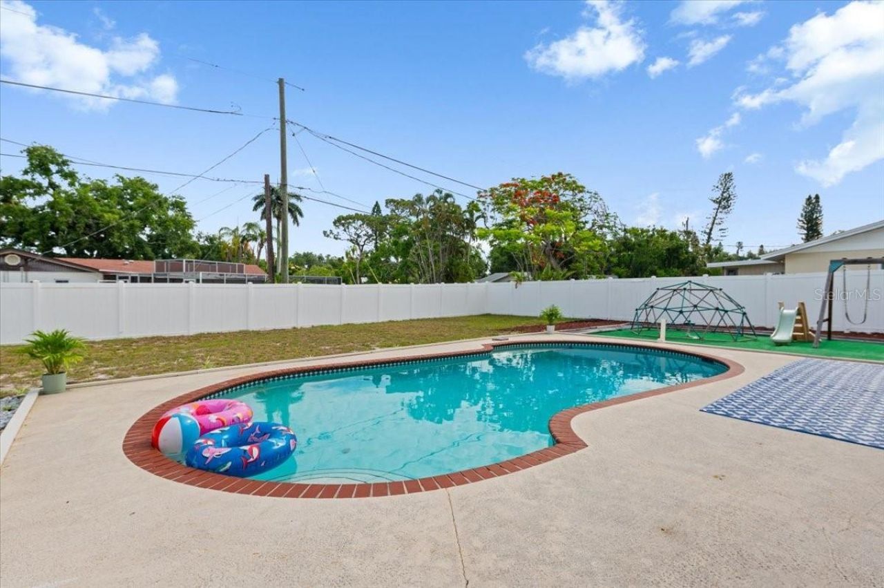 7816 3rd Avenue W, Bradenton, FL 34209 Photo