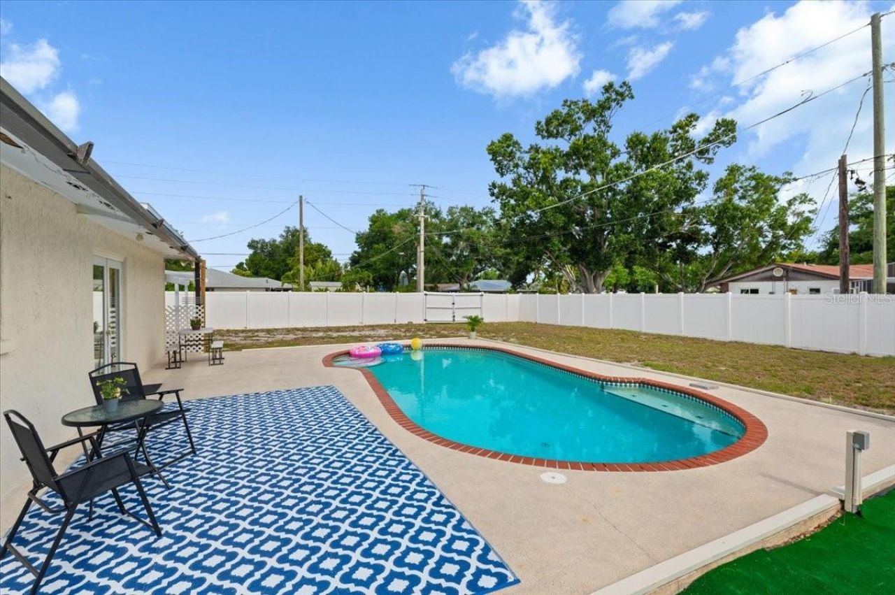 7816 3rd Avenue W, Bradenton, FL 34209 Photo
