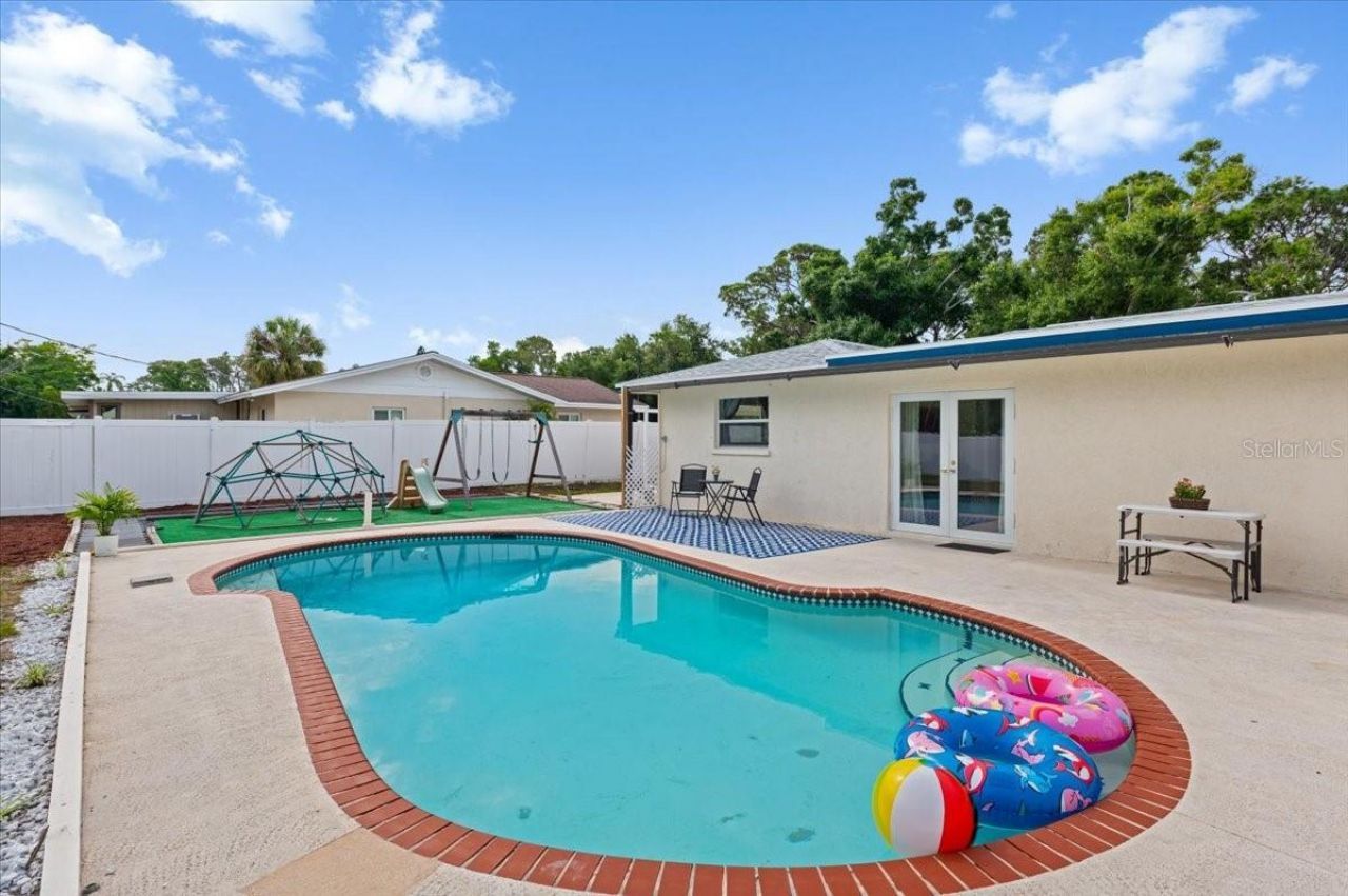 7816 3rd Avenue W, Bradenton, FL 34209 Photo