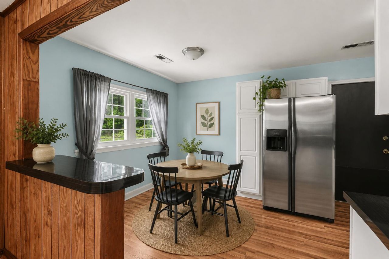 1840 Grover Drive Photo 10