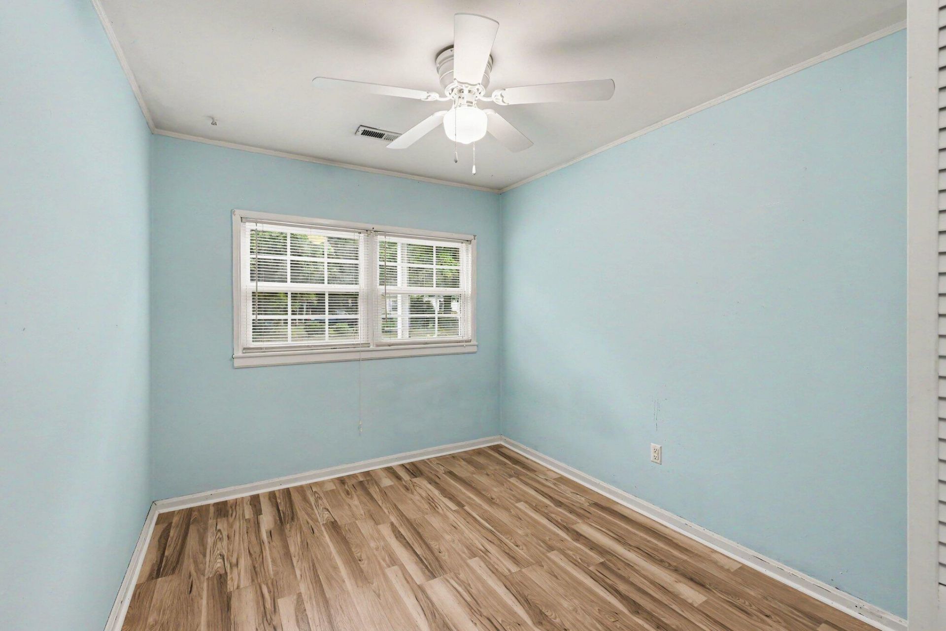 1840 Grover Drive Photo 17