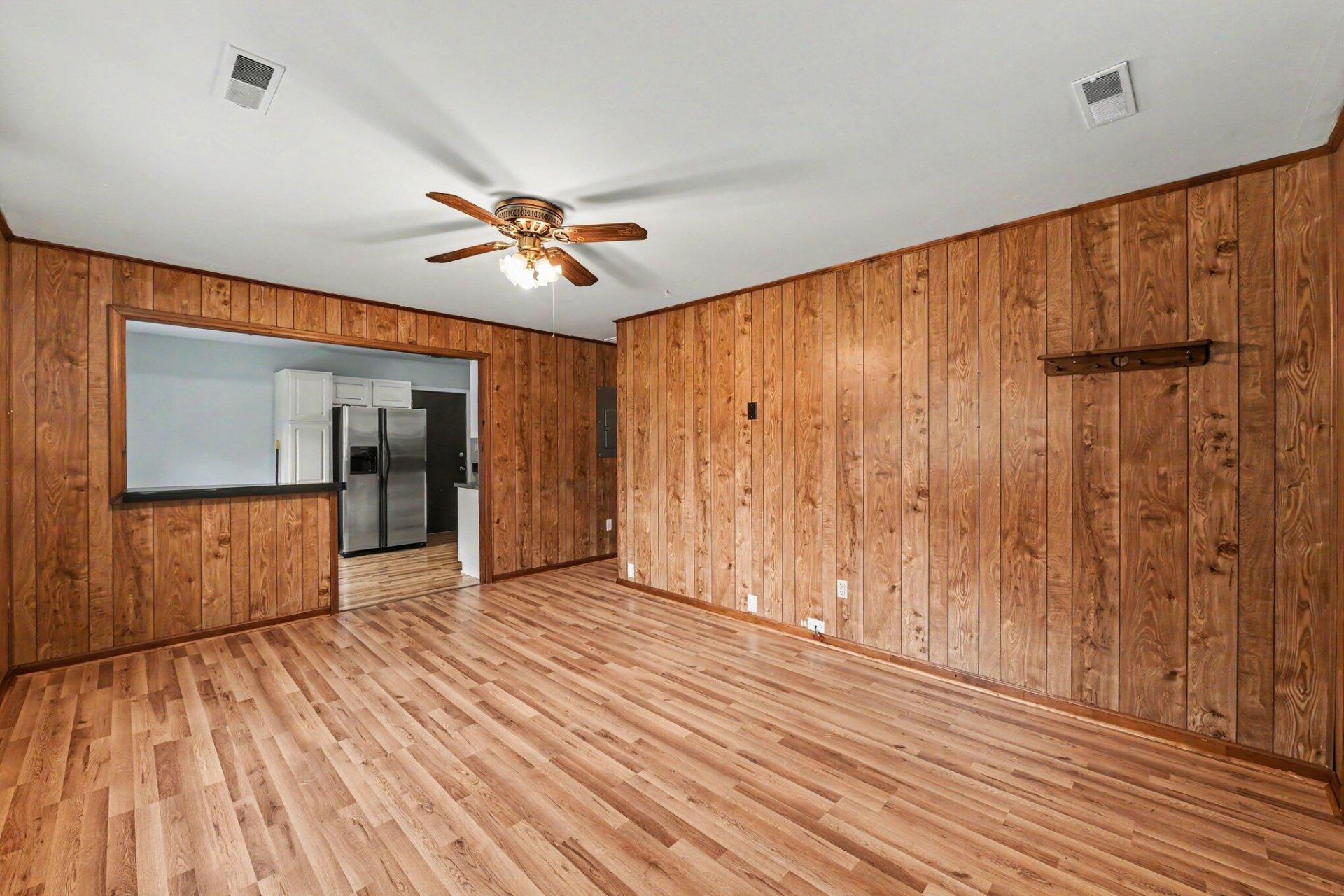 1840 Grover Drive Photo 5