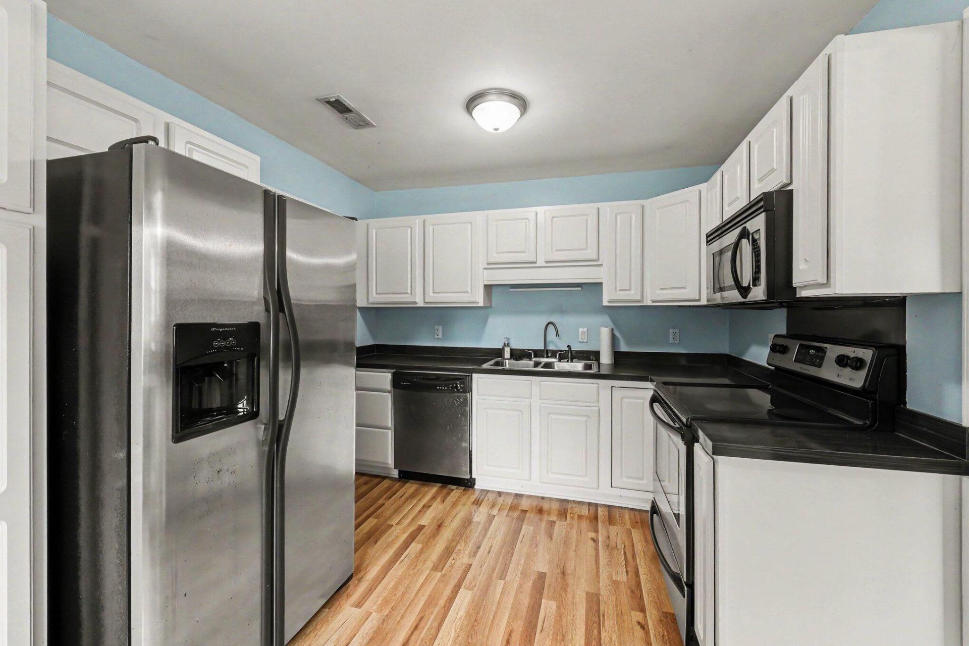 1840 Grover Drive Photo 6