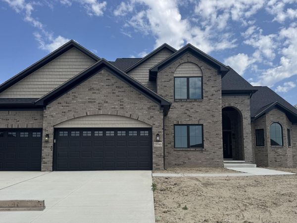 25580 Brighton Lane, Flat Rock, MI 48134