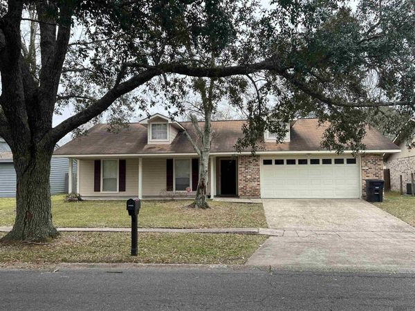 1257 Briarridge Dr, Baton Rouge, LA 70810