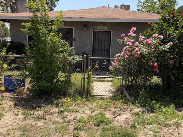 25233 5th, San Bernardino, CA 92410