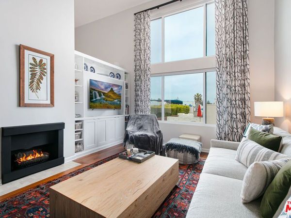 2332 Fox Hills Drive, Unit 305, Los Angeles, CA 90064