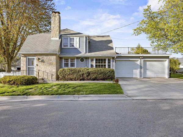 903 ALLOUEZ PLACE, Green Bay, WI 54301
