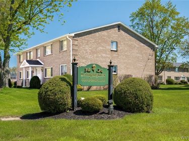 135 Old Lyme Drive, Unit 2, Williamsville, NY 14221