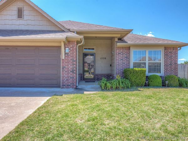1228 E 134th Street , Glenpool, OK 74033