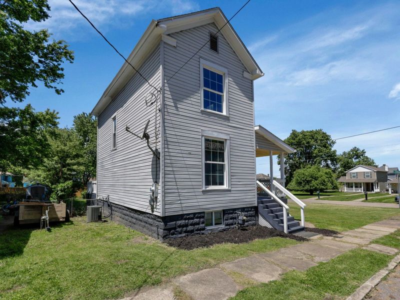 207 Columbia Street , Zanesville, OH 43701 Photo 2