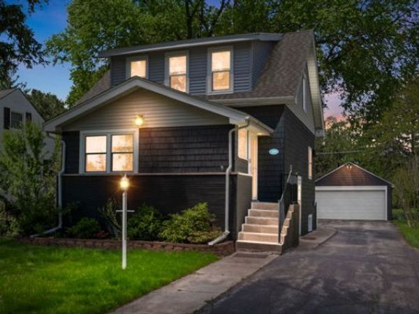 518 S Oakland Avenue , Villa Park, IL 60181