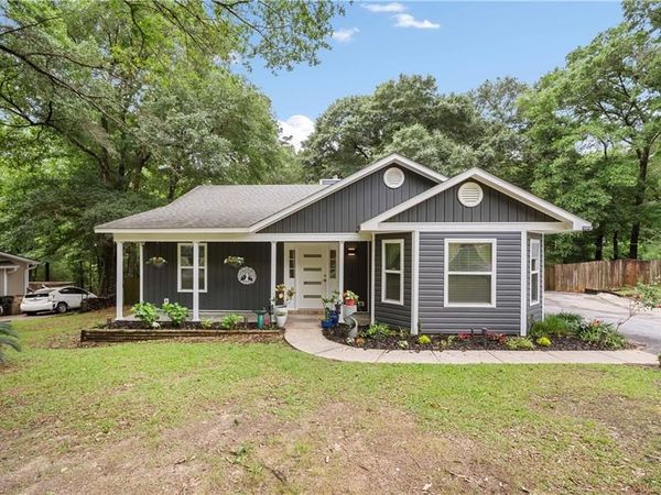 8231 Pinebough Avenue, Mobile, AL 36695