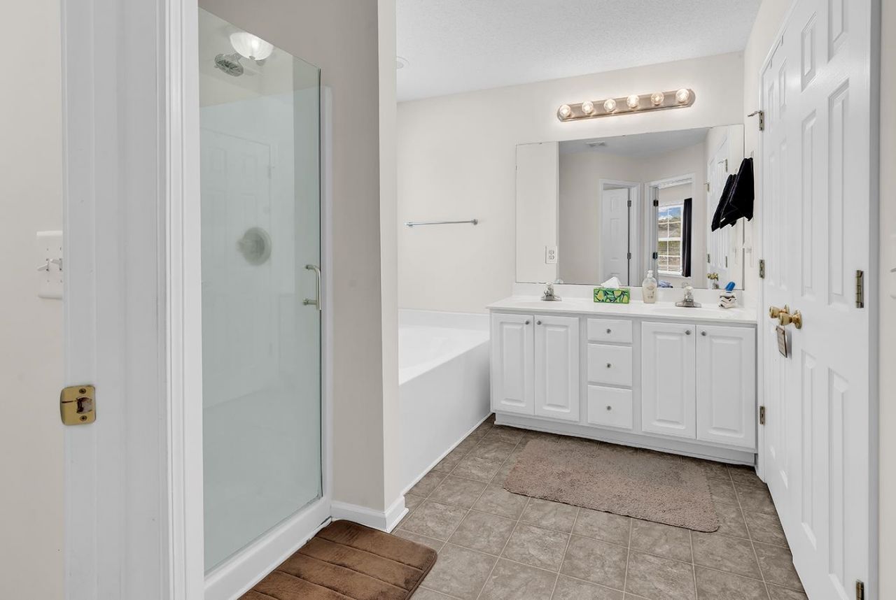 347 Harbour Reef Dr.  Photo 13