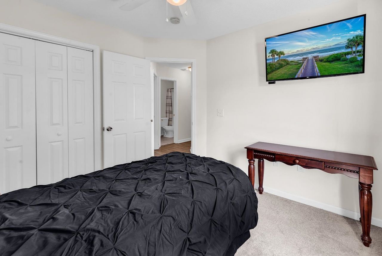 347 Harbour Reef Dr.  Photo 20