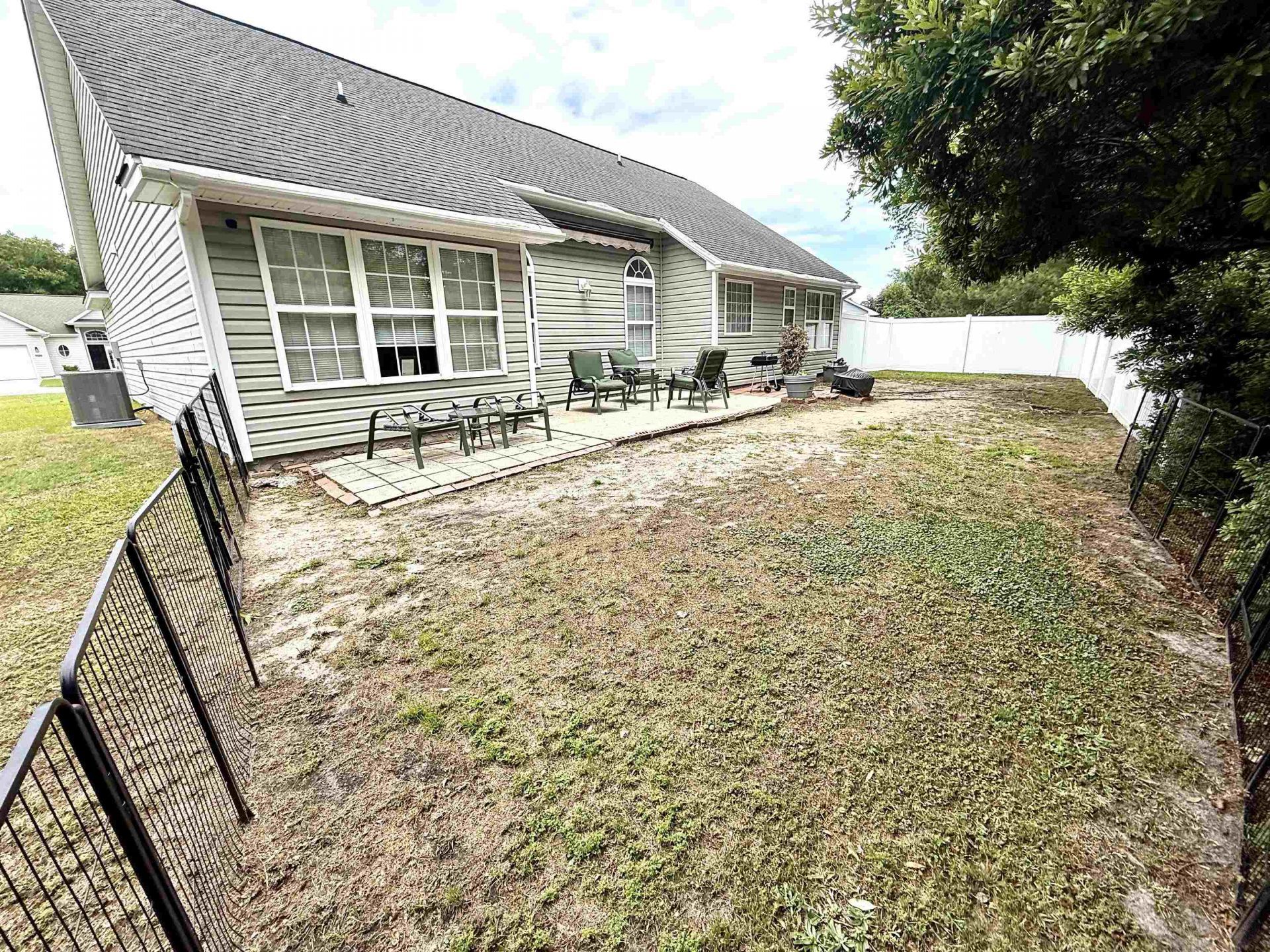 347 Harbour Reef Dr.  Photo 21