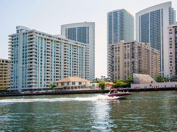 1833 S Ocean Dr , Unit 805, Hallandale Beach, FL 33009