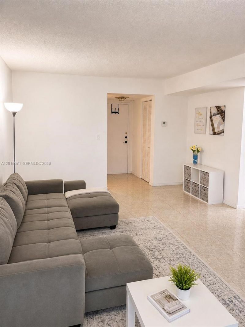 1833 S Ocean Dr , Unit 805, Hallandale Beach, FL 33009 Photo