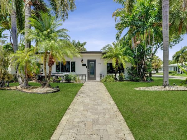 1145 NE 17th Way, Unit 1-2, Fort Lauderdale, FL 33304