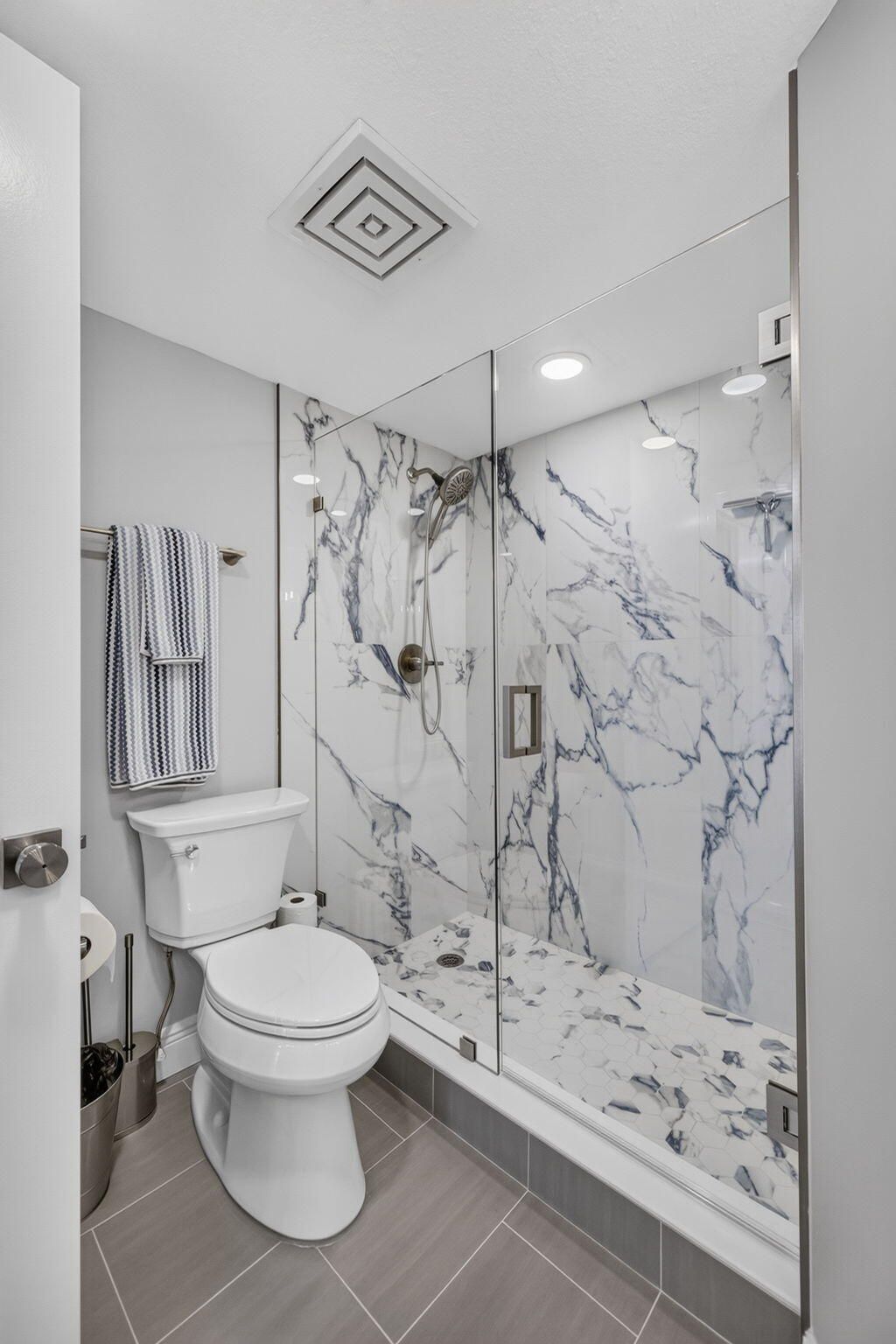 9650 S Ocean Drive, Unit 210, Jensen Beach, FL 34957 Photo